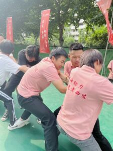 “燃”动盛夏,火力全开|佳成教育拔河比赛 “燃”动盛夏,火力全开|佳成教育拔河比赛