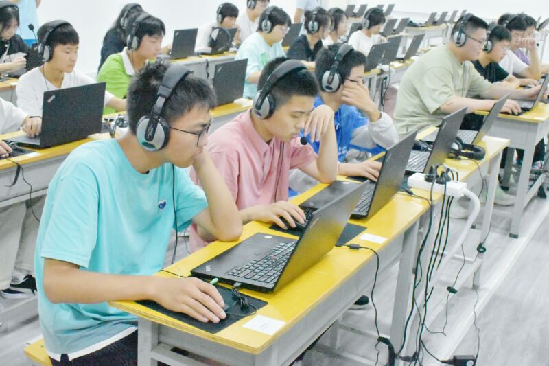 2023陕西考生高考成绩不理想，还可以选择复读吗？