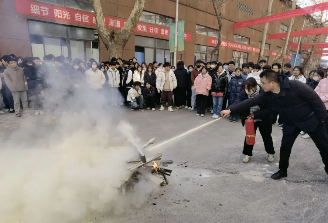 预防为主，生命至上！我校组织开展消防应急演练