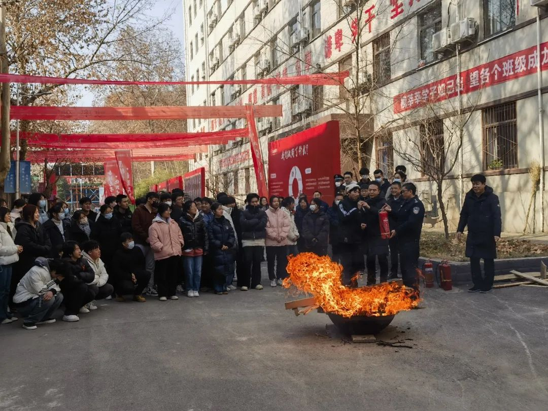 预防为主，生命至上！我校组织开展消防应急演练