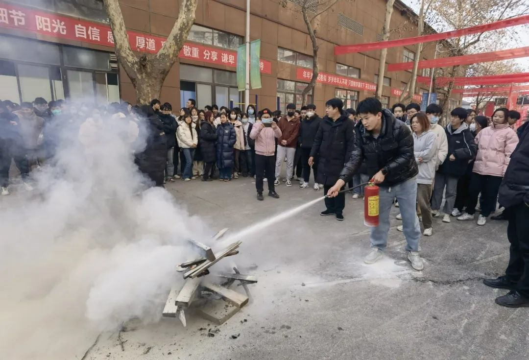 预防为主，生命至上！我校组织开展消防应急演练